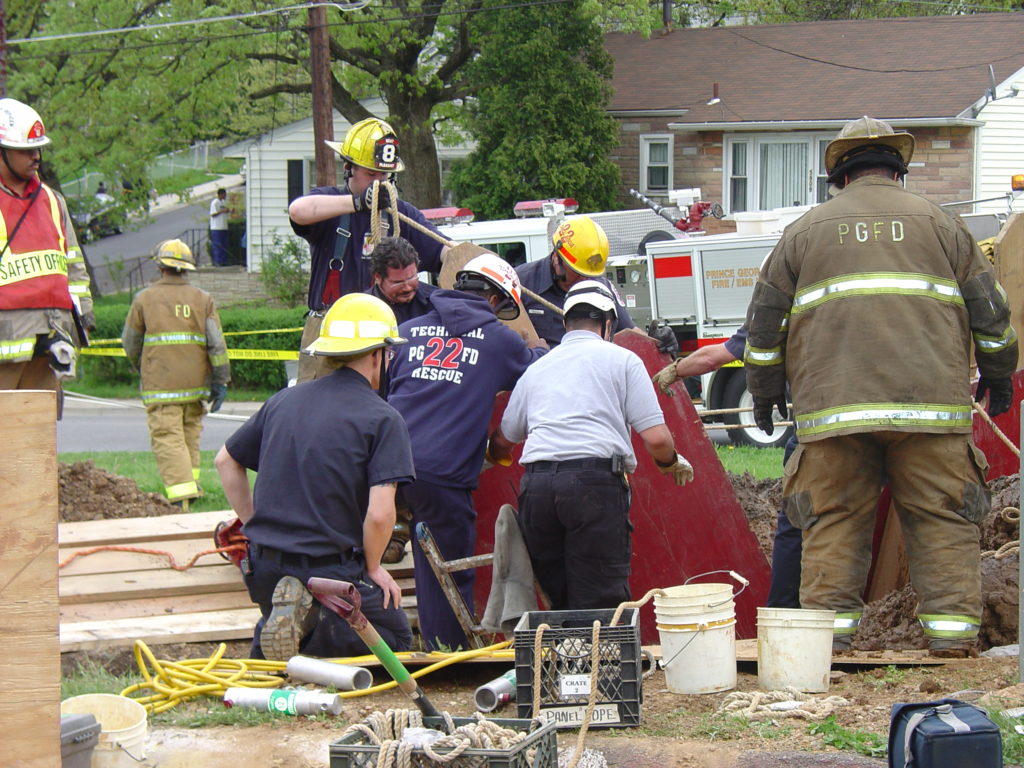2004 trench rescue